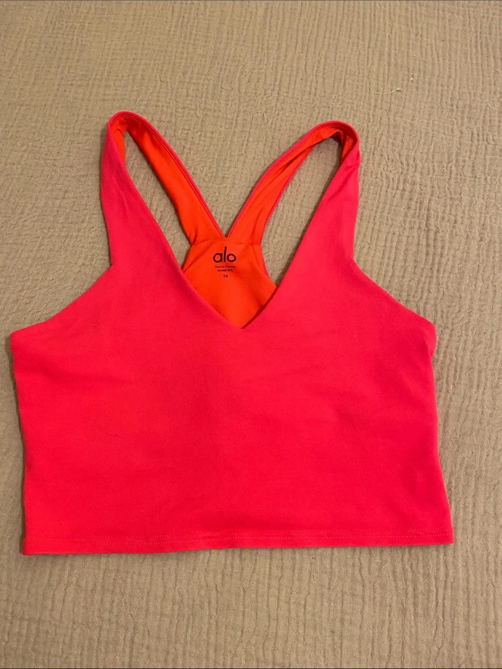 ALO Yoga Pink Sports Bra with Orange Lining V-Neck Crop. Size M
